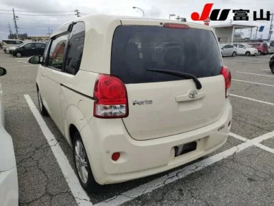 Toyota PORTE