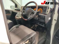 Nissan ELGRAND лот № 3001 оценка 3.5  с аукциона в Японии 5