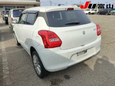 Suzuki SWIFT  с аукциона в Японии