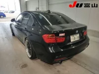 BMW 3-Series лот № 5041 оценка R  с аукциона в Японии 1