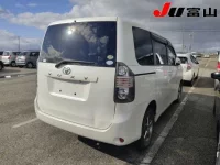 Toyota VOXY лот № 1034 оценка 3.5  с аукциона в Японии 4
