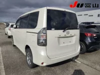 Toyota VOXY лот № 1034 оценка 3.5  с аукциона в Японии 1
