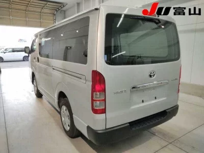 Toyota HIACE VAN  с аукциона в Японии