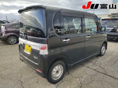 Daihatsu TANTO  с аукциона в Японии