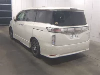 Nissan ELGRAND лот № 2010 оценка R  с аукциона в Японии 1