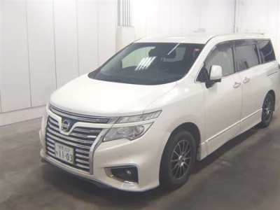 Nissan ELGRAND  с аукциона в Японии
