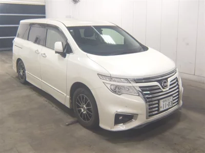 Nissan ELGRAND  с аукциона в Японии