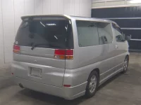 Nissan ELGRAND лот № 3002 оценка 3.5  с аукциона в Японии 4