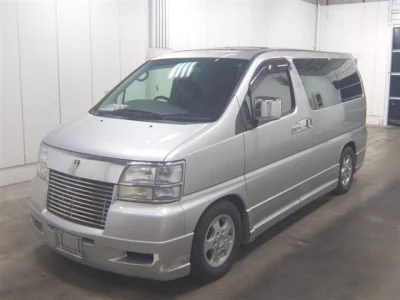 Nissan ELGRAND  с аукциона в Японии