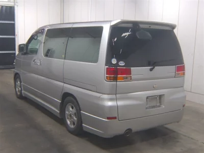 Nissan ELGRAND  с аукциона в Японии
