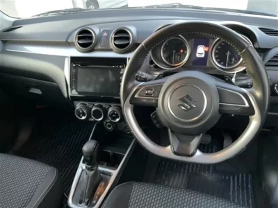 Suzuki SWIFT  с аукциона в Японии