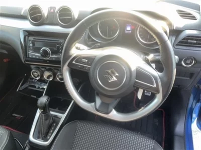 Suzuki SWIFT  с аукциона в Японии