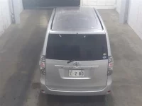 Toyota VOXY лот № 1082 оценка 3  с аукциона в Японии 5
