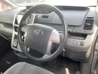 Toyota VOXY лот № 1082 оценка 3  с аукциона в Японии 2