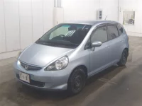 Honda FIT лот № 1090 оценка 4  с аукциона в Японии 3