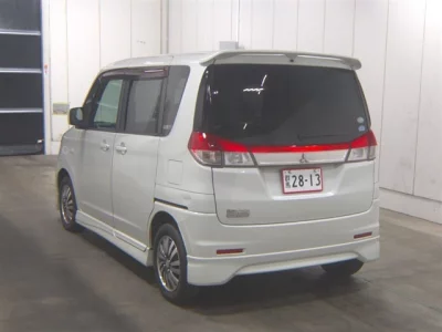 Mitsubishi DELICA D2
