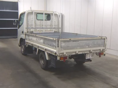 Toyota DYNA  с аукциона в Японии