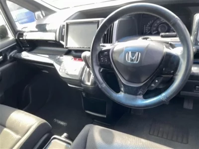 Honda STEP WAGON  с аукциона в Японии