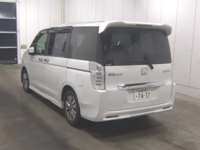 Honda STEP WAGON  с аукциона в Японии