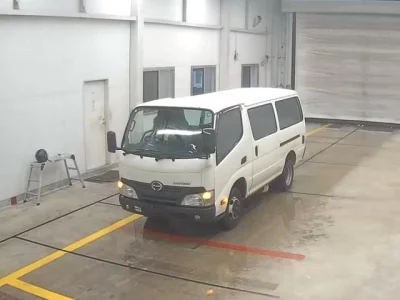 Hino DUTRO  с аукциона в Японии