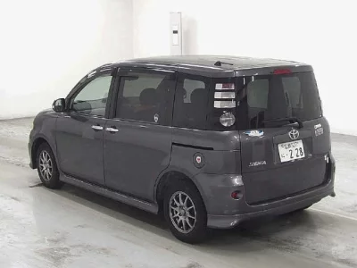 Toyota SIENTA  с аукциона в Японии