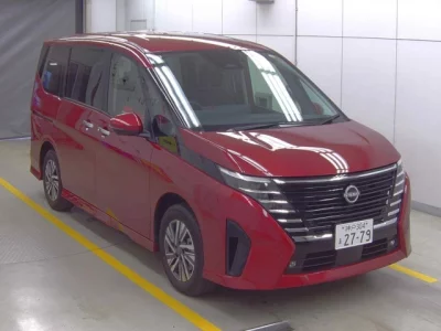 Nissan SERENA  с аукциона в Японии