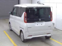 Nissan ROOX лот № 5501 оценка R  с аукциона в Японии 1