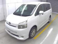 Toyota VOXY лот № 5028 оценка 3.5  с аукциона в Японии 2