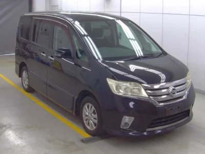 Nissan SERENA  с аукциона в Японии