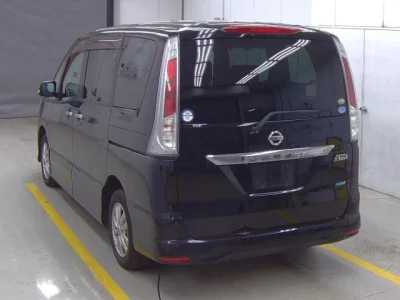 Nissan SERENA  с аукциона в Японии