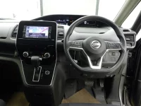 Nissan SERENA лот № 30 оценка 4  с аукциона в Японии 4