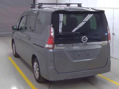 Nissan SERENA  с аукциона в Японии