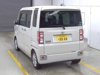 Toyota PIXIS MEGA