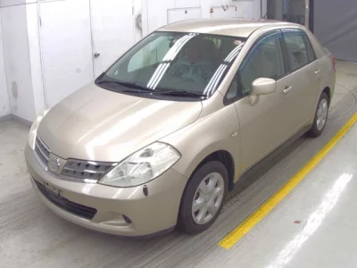 Nissan TIIDA LATIO