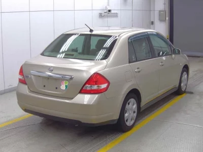 Nissan TIIDA LATIO