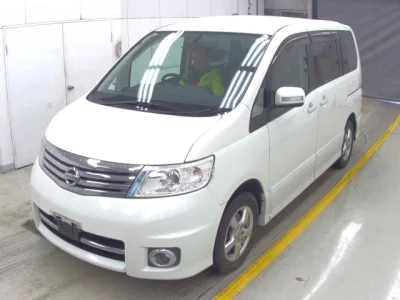 Nissan SERENA  с аукциона в Японии