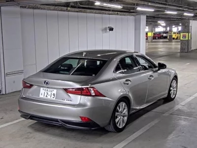 Lexus IS