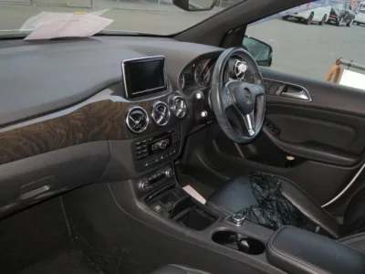 Mercedes-Benz B CLASS