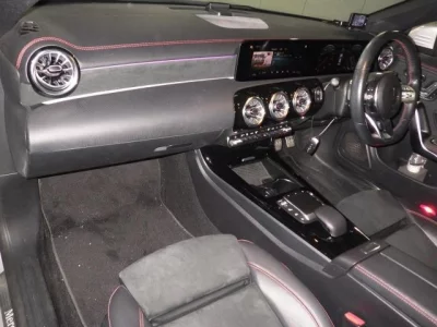 Mercedes-Benz CLA CLASS