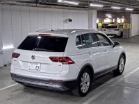Volkswagen TIGUAN лот № 17 оценка 4.5  с аукциона в Японии 1