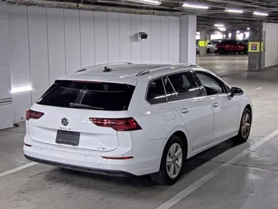 Volkswagen GOLF VARIANT