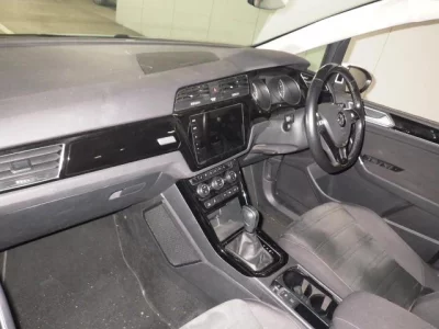 Volkswagen GOLF TOURAN