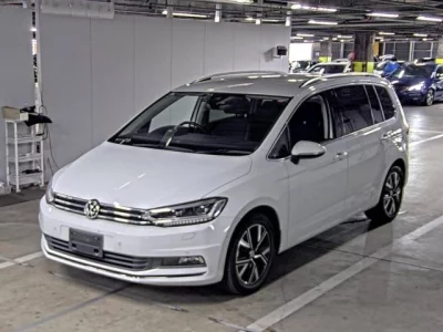 Volkswagen GOLF TOURAN