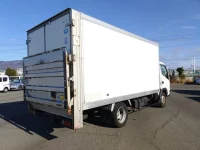 Toyota DYNA лот № 14187 оценка 3  с аукциона в Японии 2