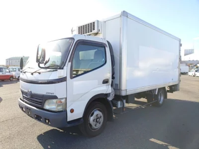Toyota DYNA  с аукциона в Японии