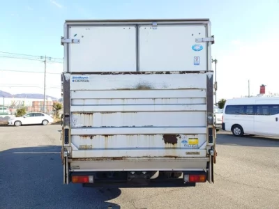 Toyota DYNA  с аукциона в Японии