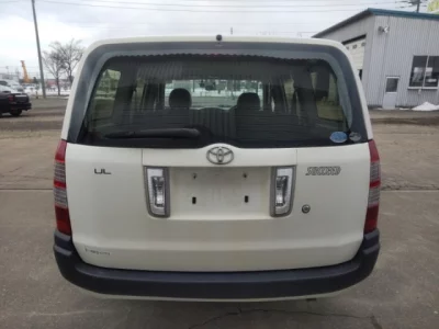 Toyota SUCCEED  с аукциона в Японии