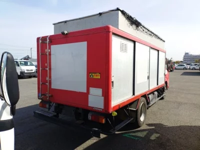 Toyota DYNA  с аукциона в Японии