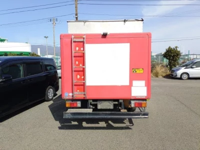 Toyota DYNA  с аукциона в Японии