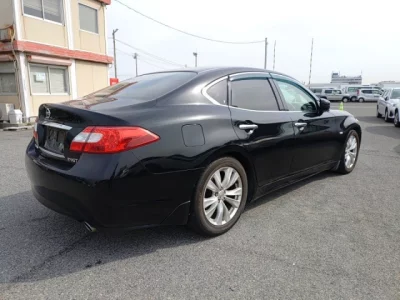 Nissan FUGA  с аукциона в Японии